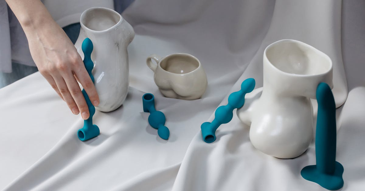 découvrez notre large sélection de dildos de qualité, conçus pour tous les désirs et toutes les envies. guides, avis et conseils pour choisir le sextoy parfait en toute discrétion.
