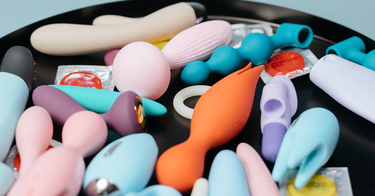 découvrez notre sélection de sex toys pour tous les plaisirs et tous les désirs : vibromasseurs, accessoires et conseils pour pimenter votre vie intime en toute discrétion.
